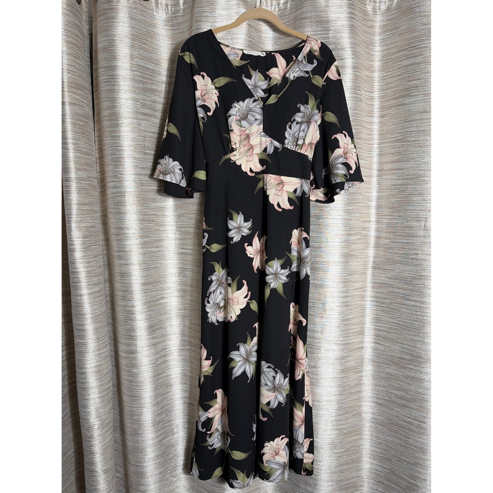 All in Favor Floral Lily Maxi Dress Black Pink V-Neck Bell Sleeve Large